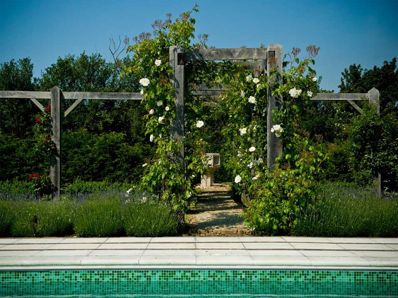 Substantial oak pergola with traditional build features